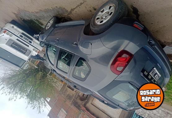 Autos - Renault Duster dinámic 2015 Nafta 211000Km - En Venta
