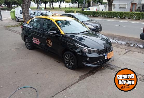 Autos - Fiat CRONOS 2023 GNC 70000Km - En Venta