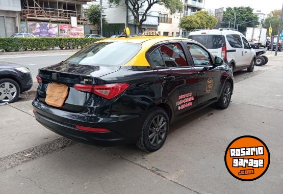 Autos - Fiat CRONOS 2023 GNC 70000Km - En Venta