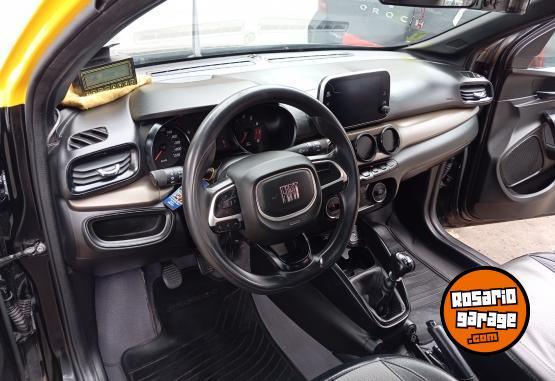 Autos - Fiat CRONOS 2023 GNC 70000Km - En Venta