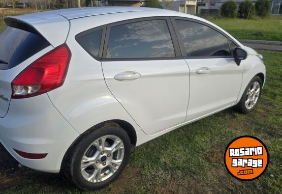 Autos - Ford Fiesta 5 puertas S 1.6 2017 Nafta 75000Km - En Venta