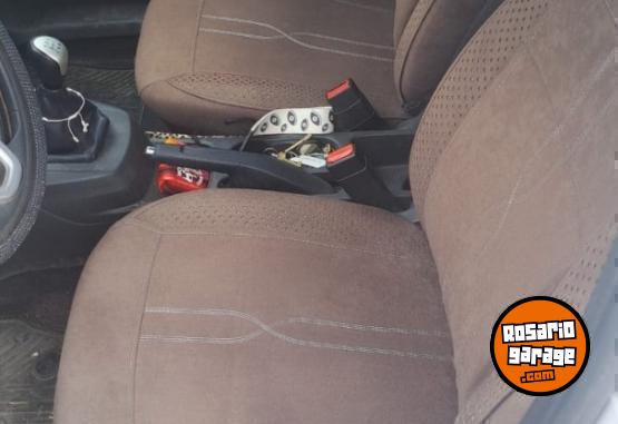 Autos - Ford Fiesta 5 puertas S 1.6 2017 Nafta 75000Km - En Venta