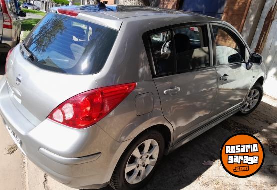 Autos - Nissan Tiida 2013 Nafta 130000Km - En Venta