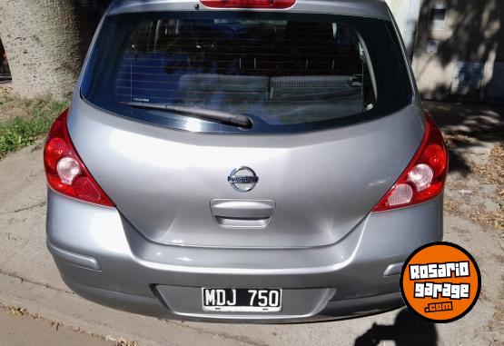 Autos - Nissan Tiida 2013 Nafta 130000Km - En Venta