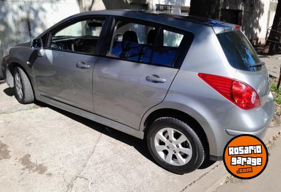 Autos - Nissan Tiida 2013 Nafta 130000Km - En Venta