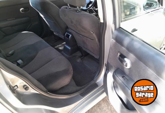 Autos - Nissan Tiida 2013 Nafta 130000Km - En Venta