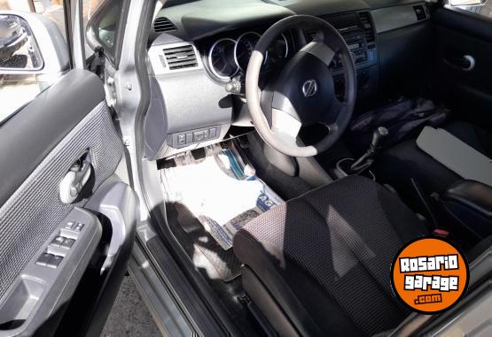 Autos - Nissan Tiida 2013 Nafta 130000Km - En Venta