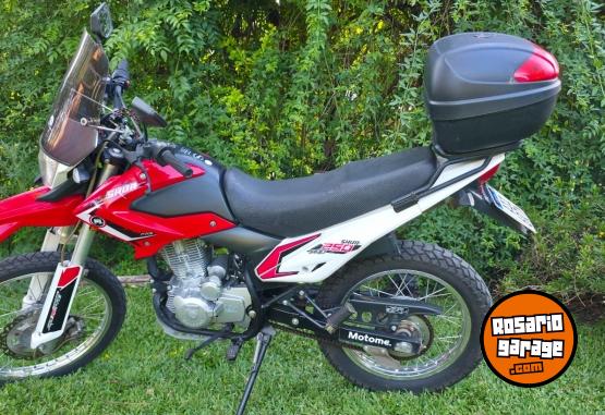 Motos - Motomel SKUA 250 PRO 2020 Nafta 13000Km - En Venta