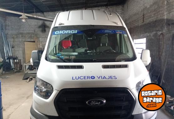 Utilitarios - Ford TRANSIT  minib�s 17+1 2023 Diesel 45000Km - En Venta