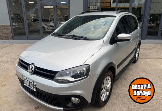 Autos - Volkswagen Suran Cross 2014 Nafta 160000Km - En Venta