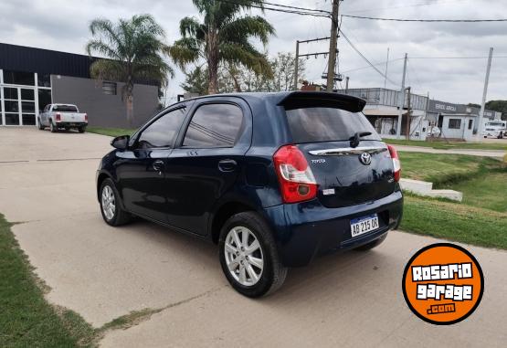 Autos - Toyota Etios XLS 1.5 MT6 5P 2017 Nafta 200500Km - En Venta
