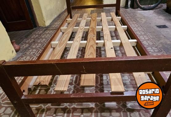 Hogar - Cama de madera - En Venta