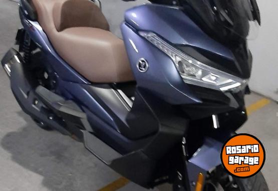Motos - Voge SR4 Max Pro 2024 Nafta 2000Km - En Venta