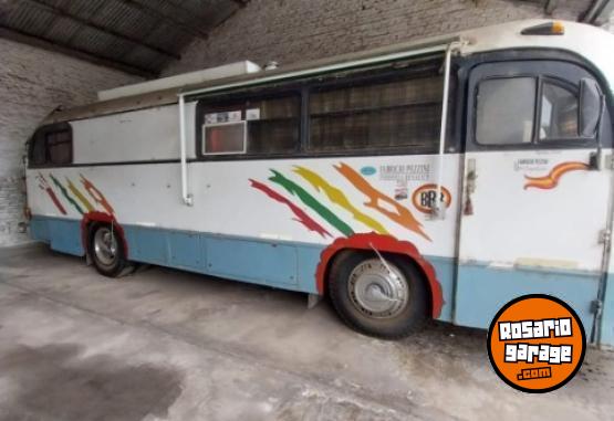 Camiones y Grúas - Motorhome mercedes - En Venta