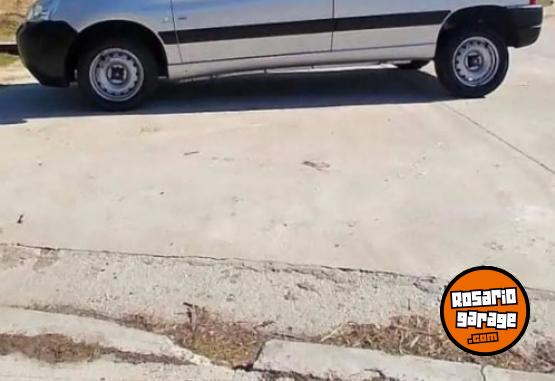 Utilitarios - Peugeot Parnert 2014 Diesel 178000Km - En Venta