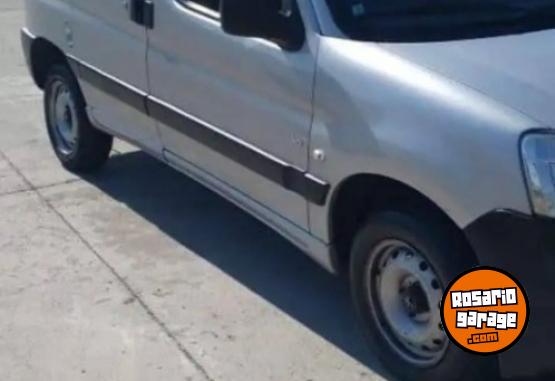 Utilitarios - Peugeot Parnert 2014 Diesel 178000Km - En Venta