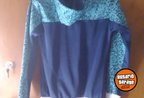 Indumentaria - Conjunto campera y camiseta central - En Venta