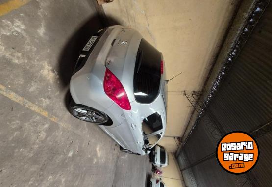 Autos - Peugeot 308 2015 Nafta 120000Km - En Venta