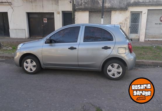 Autos - Nissan March 2020 Nafta 80000Km - En Venta