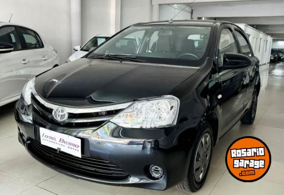 Autos - Toyota Etios 2015 Nafta 90000Km - En Venta