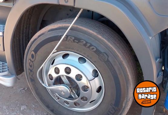 Camiones y Grúas - Scania P340 tractor 2012 - En Venta