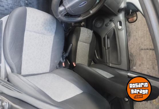 Autos - Ford Fiesta Max 2011 Nafta 160000Km - En Venta