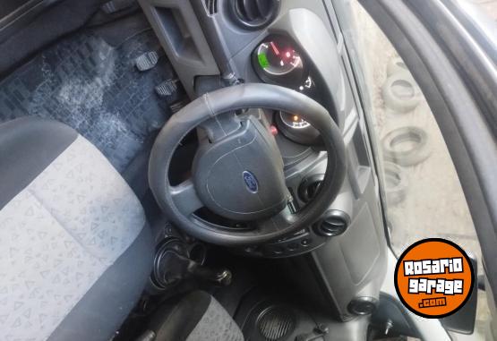 Autos - Ford Fiesta Max 2011 Nafta 160000Km - En Venta