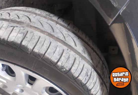 Autos - Ford Fiesta Max 2011 Nafta 160000Km - En Venta