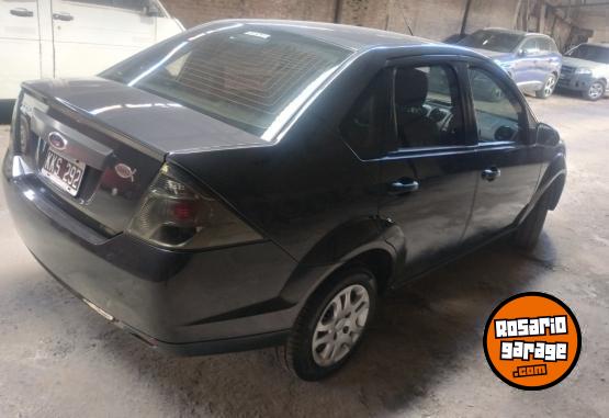 Autos - Ford Fiesta Max 2011 Nafta 160000Km - En Venta
