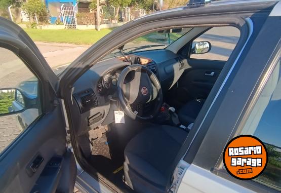 Autos - Fiat Siena el 2013 GNC 200000Km - En Venta