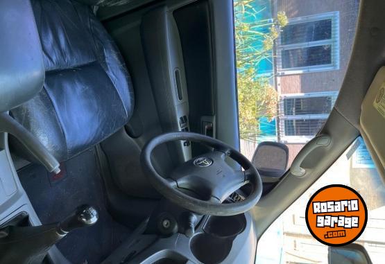 Camionetas - Toyota Hilux 2007 Diesel 339000Km - En Venta