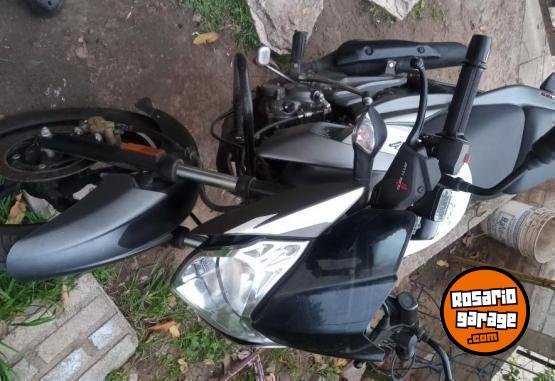 Motos - Bajaj Rouser NS 125 2024 Nafta 5800Km - En Venta