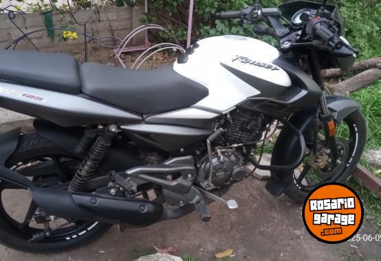 Motos - Bajaj Rouser NS 125 2024 Nafta 5800Km - En Venta