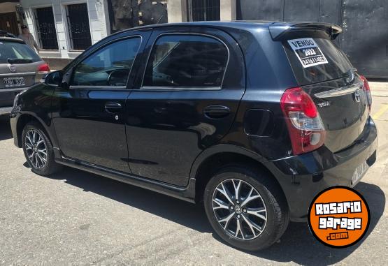 Autos - Toyota ETIOS XLS PACK 2023 Nafta 19600Km - En Venta