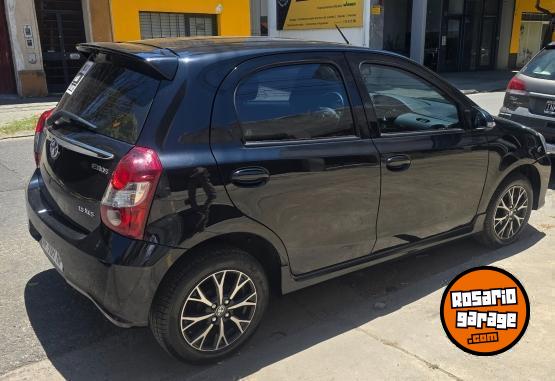 Autos - Toyota ETIOS XLS PACK 2023 Nafta 19600Km - En Venta