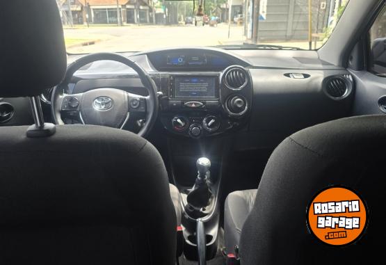 Autos - Toyota ETIOS XLS PACK 2023 Nafta 19600Km - En Venta