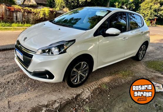 Autos - Peugeot 208 allure 308 gol fiesta 2016 Nafta 45000Km - En Venta