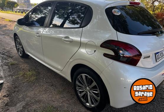 Autos - Peugeot 208 allure 308 gol fiesta 2016 Nafta 45000Km - En Venta