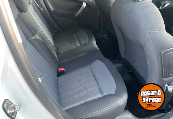 Autos - Peugeot 208 allure 308 gol fiesta 2016 Nafta 45000Km - En Venta