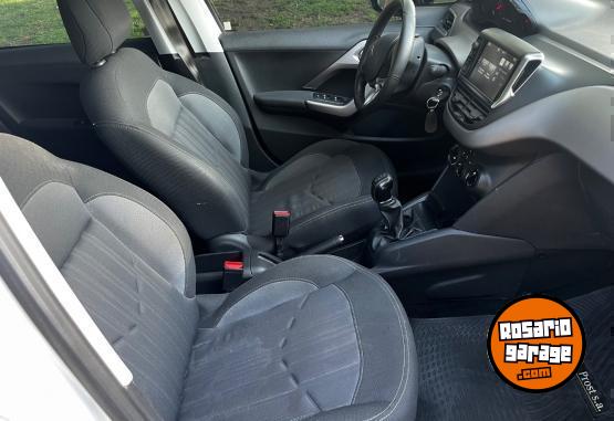 Autos - Peugeot 208 allure 308 gol fiesta 2016 Nafta 45000Km - En Venta