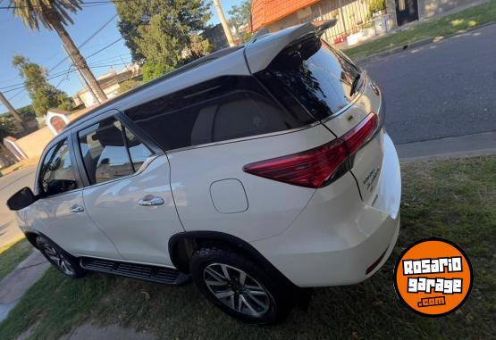 Camionetas - Toyota Sw4 SRX - 2.8 TDI 2016 Diesel 210000Km - En Venta