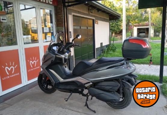 Motos - Kymco DownTown 350cc 2025 Nafta 3200Km - En Venta