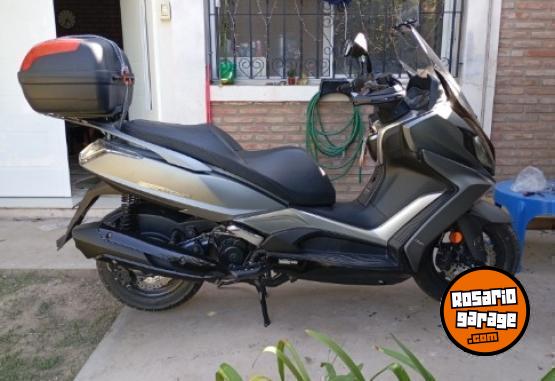 Motos - Kymco DownTown 350cc 2025 Nafta 3200Km - En Venta