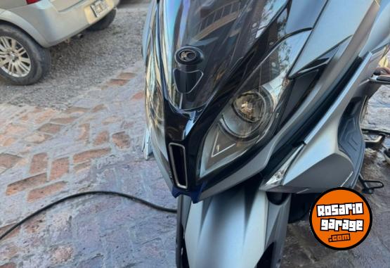Motos - Kymco DownTown 350cc 2025 Nafta 3200Km - En Venta