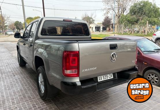 Camionetas - Volkswagen Amarok 4x2 TRENDLINE 140h 2017 Diesel 160000Km - En Venta