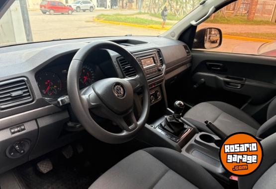 Camionetas - Volkswagen Amarok 4x2 TRENDLINE 140h 2017 Diesel 160000Km - En Venta