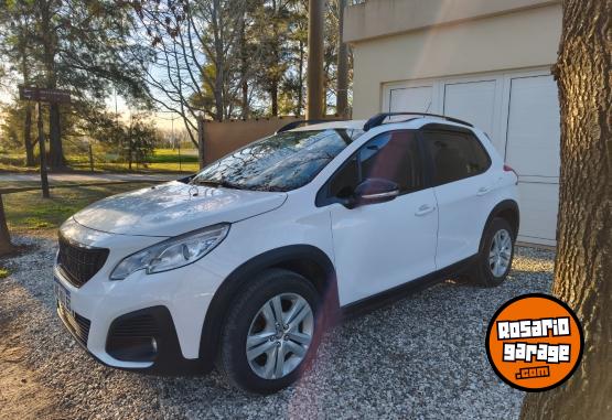 Autos - Peugeot 2008 Allure 2021 Nafta 121000Km - En Venta