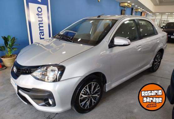 Autos - Toyota ETIOS XLS 4P 2018 Nafta 53000Km - En Venta