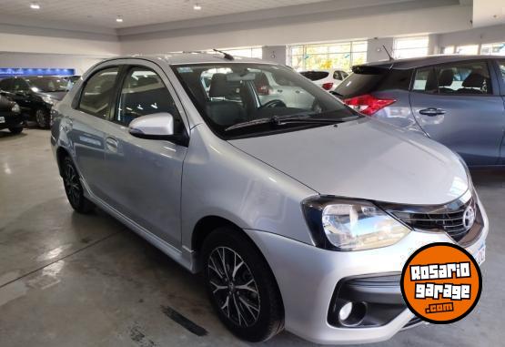 Autos - Toyota ETIOS XLS 4P 2018 Nafta 53000Km - En Venta