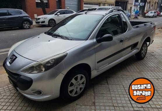 Utilitarios - Peugeot Hoggar XS 2013 Nafta 121000Km - En Venta